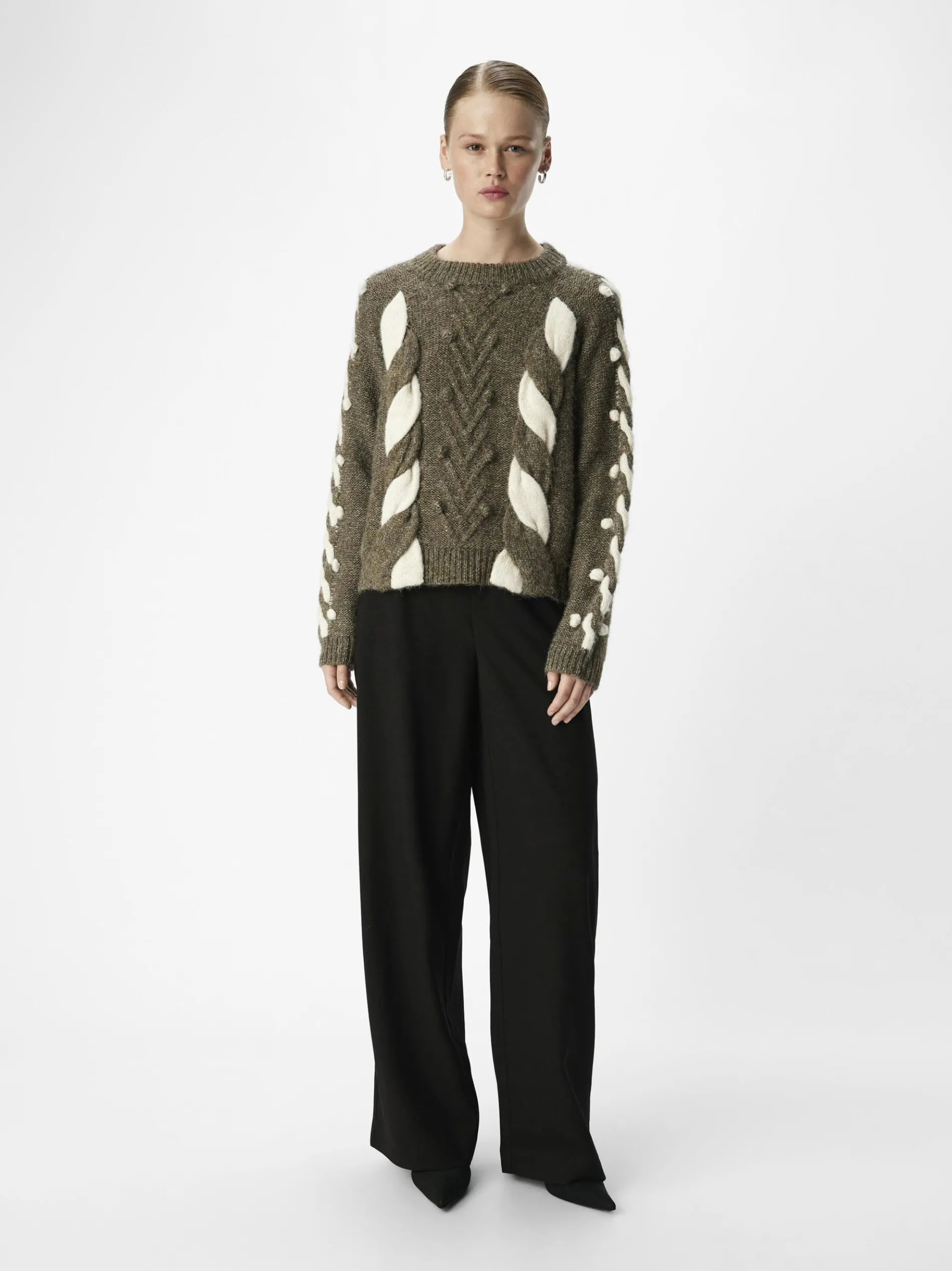 GEBREIDE KABELS SWEATER