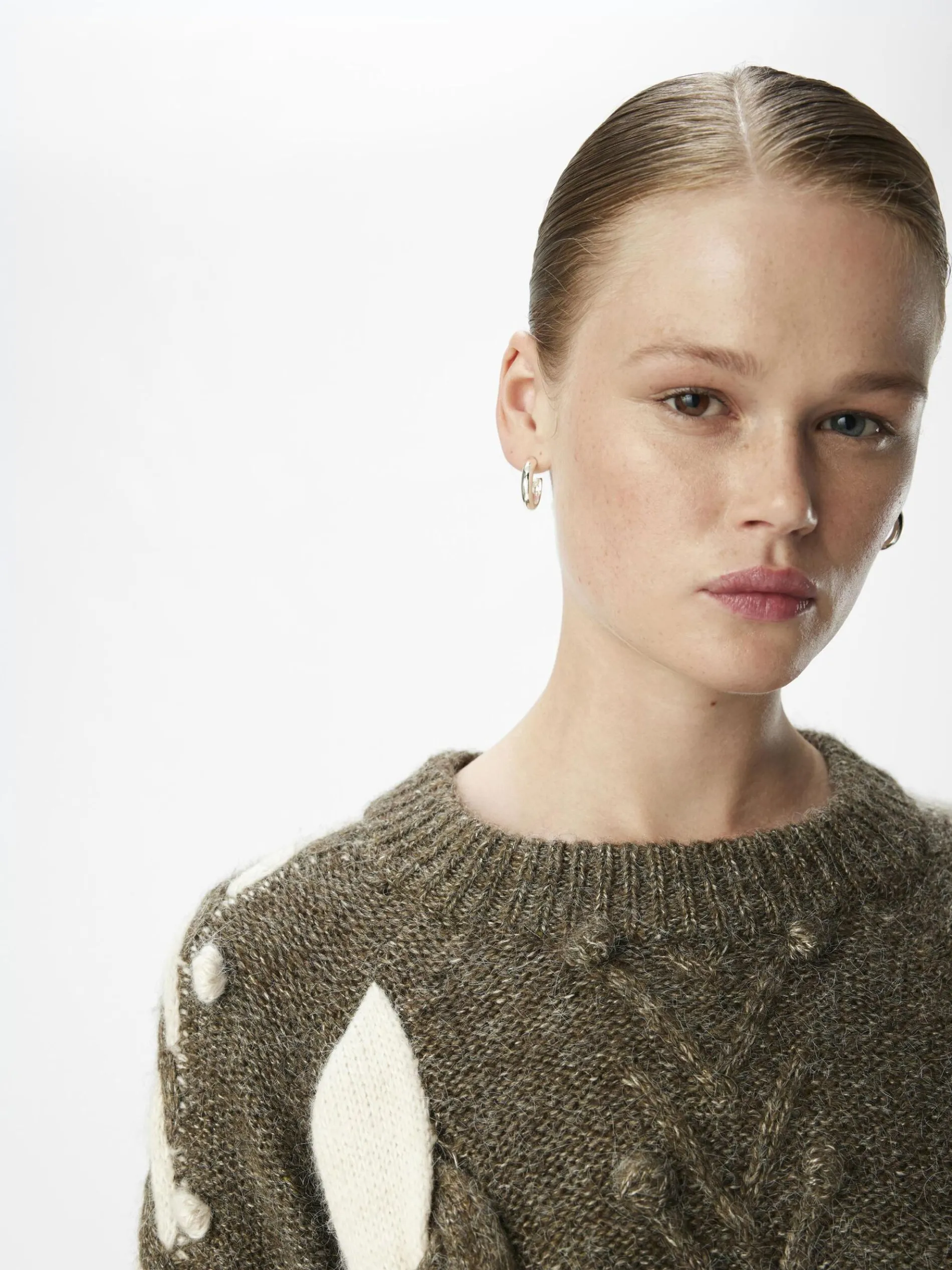 GEBREIDE KABELS SWEATER