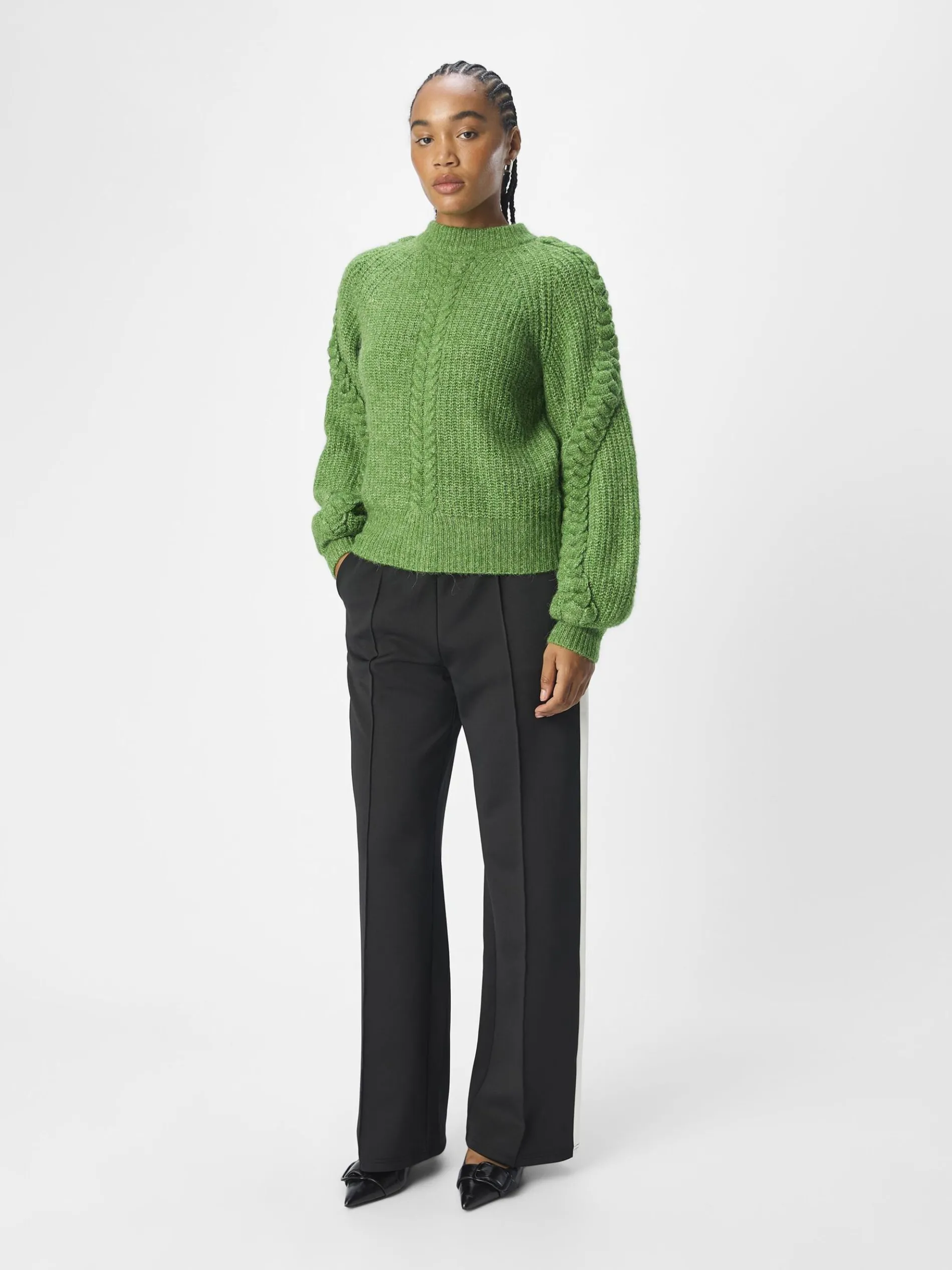 GEBREIDE KABELS SWEATER