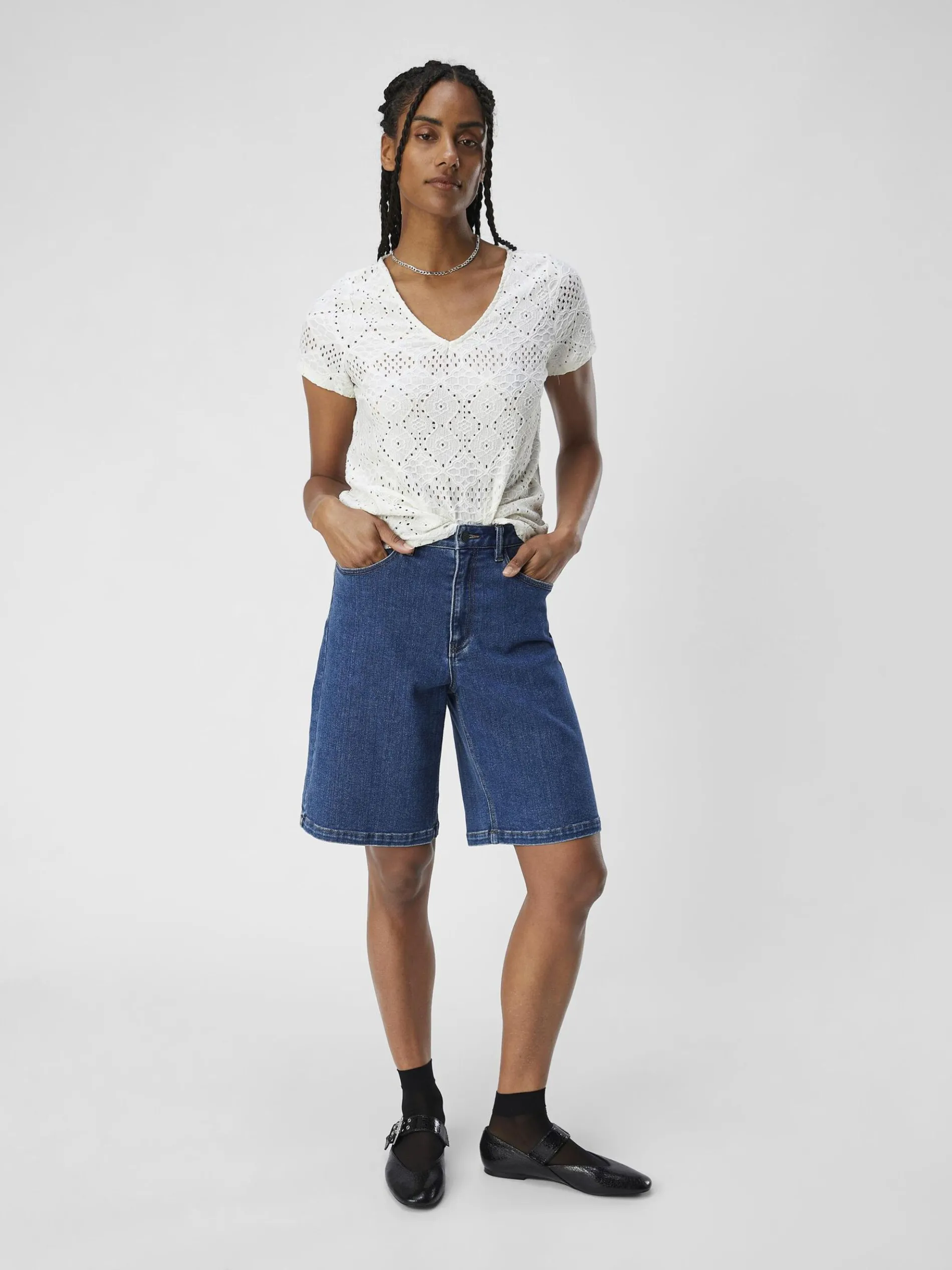 GEDETAILLEERD BLOUSE MET V-HALS