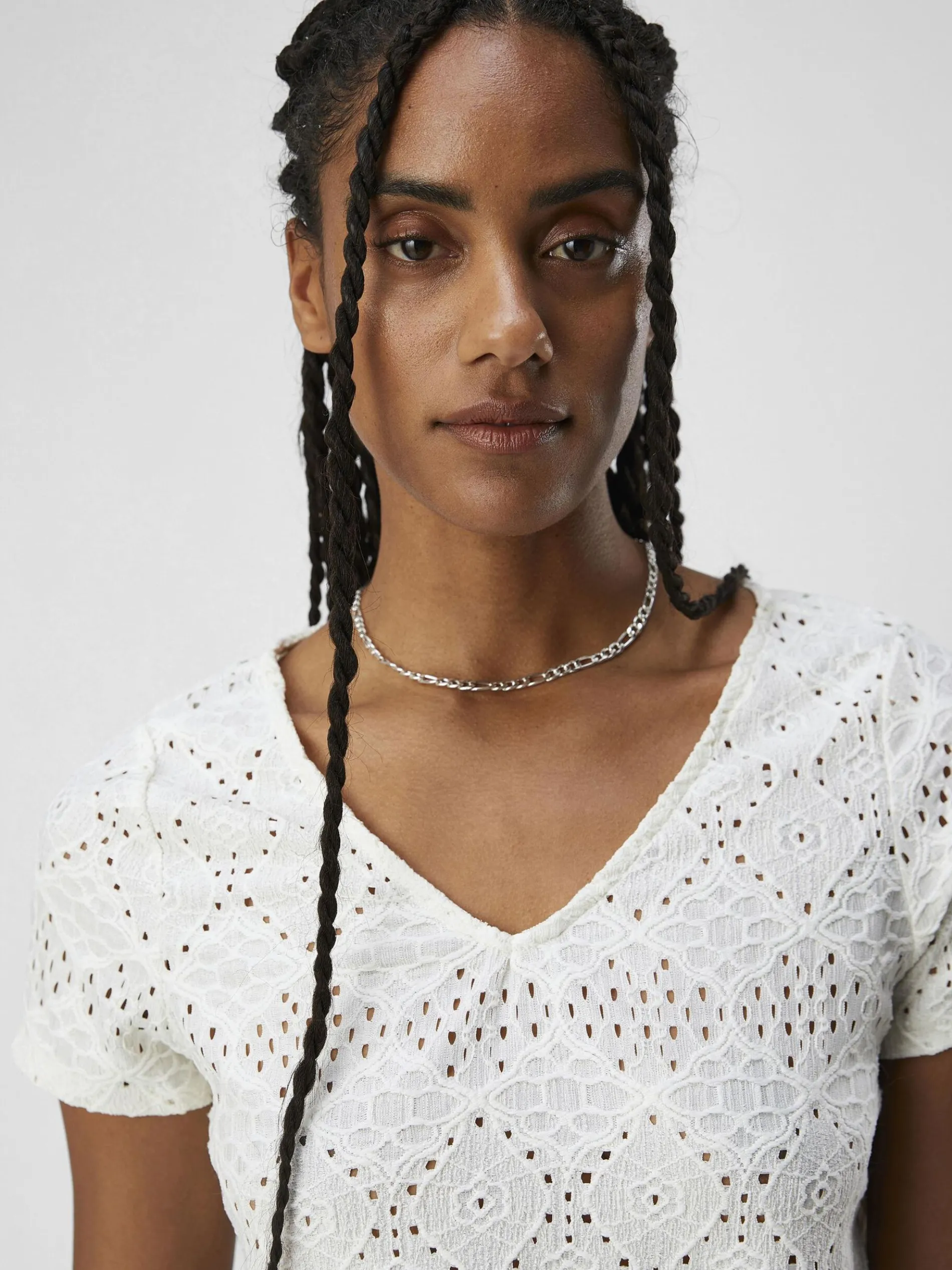 GEDETAILLEERD BLOUSE MET V-HALS