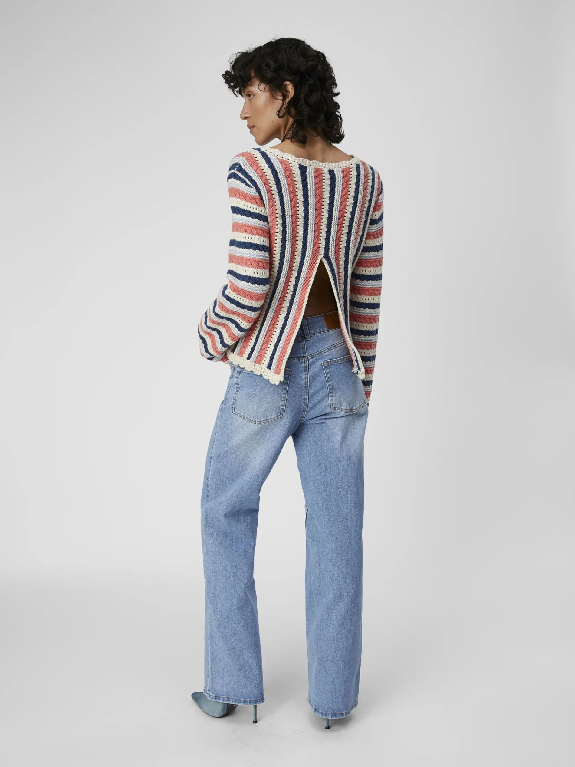 GEDETAILLEERD GEBREIDE TRUI