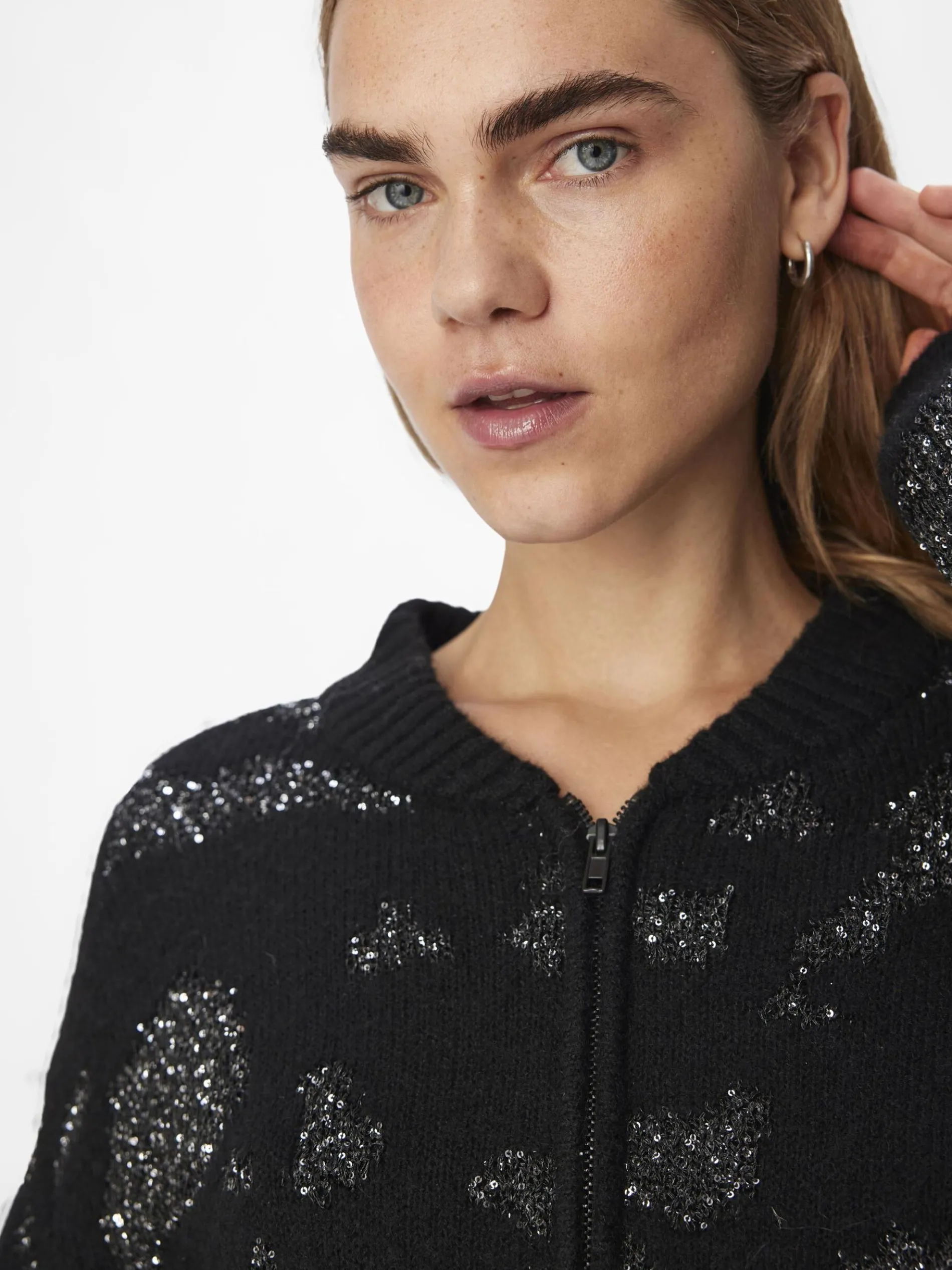 GEDETAILLEERD GEBREID VEST