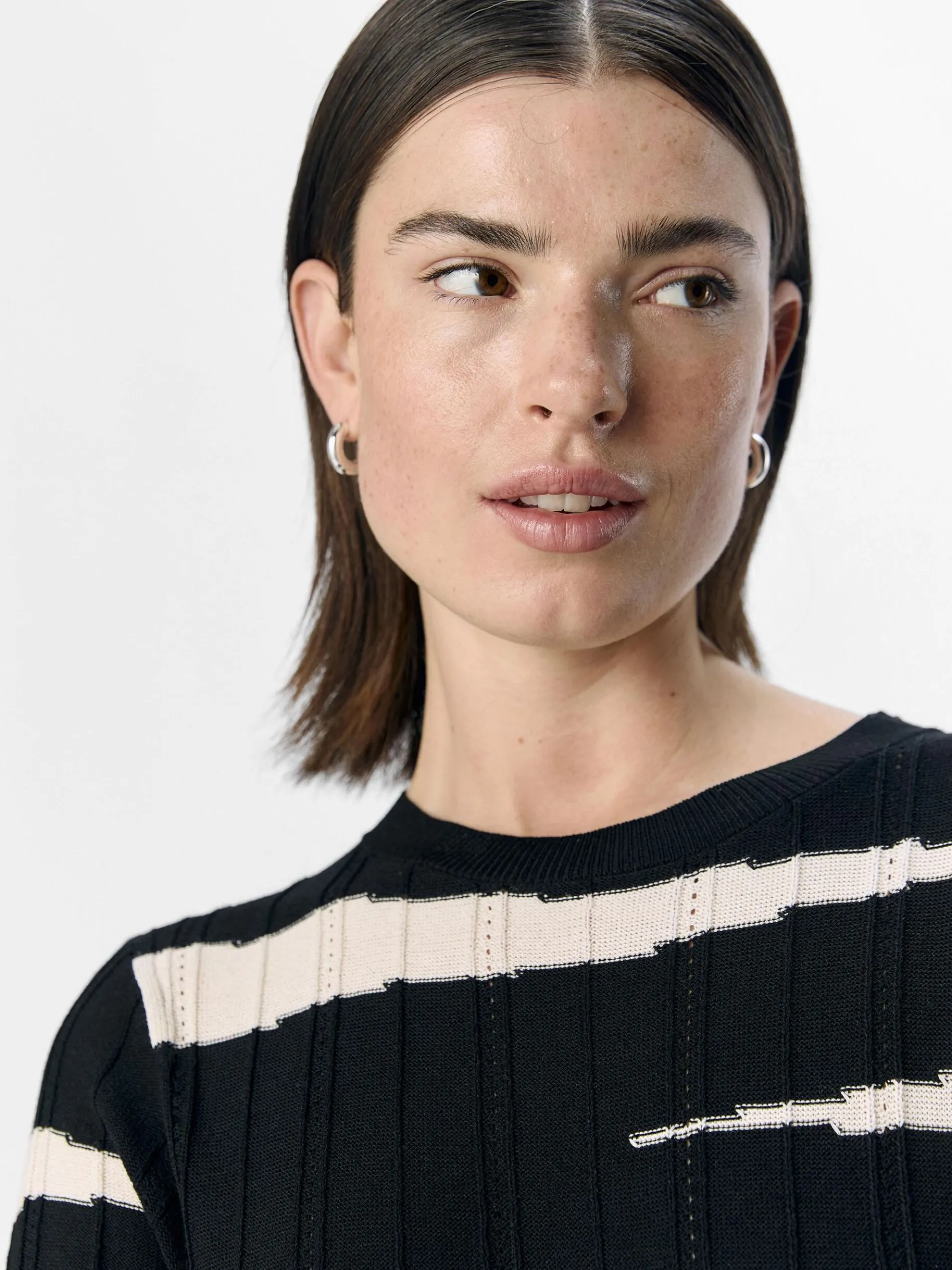 GESTREEPT GEBREIDE JURK