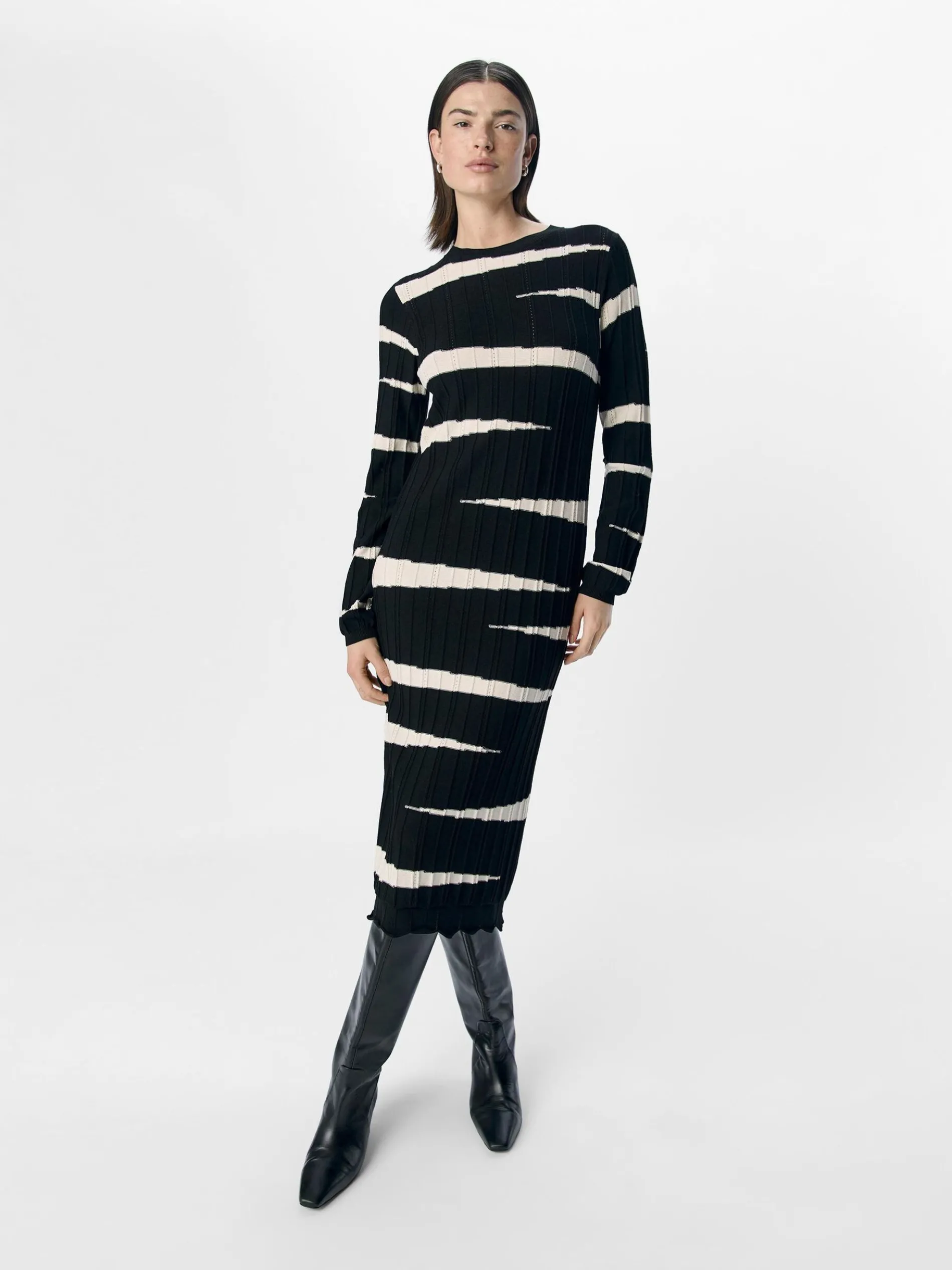 GESTREEPT GEBREIDE JURK