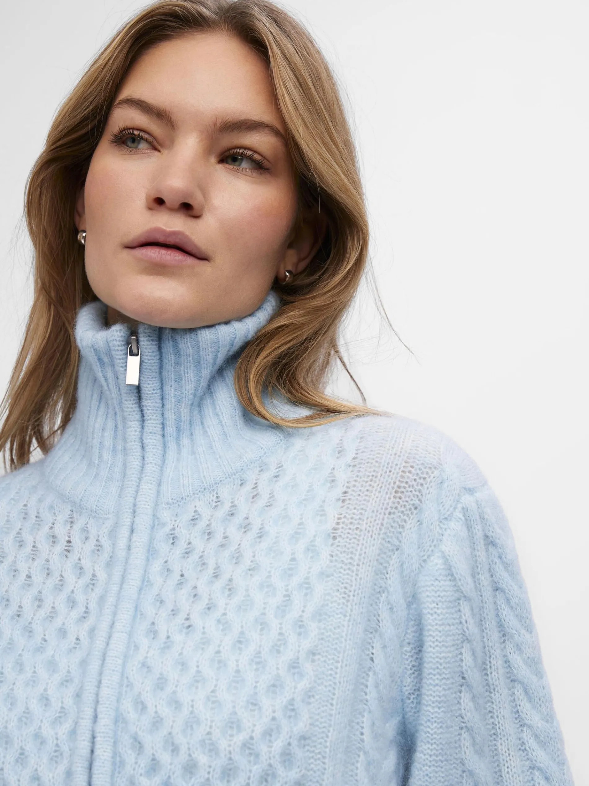 HOGE HALS GEBREID VEST