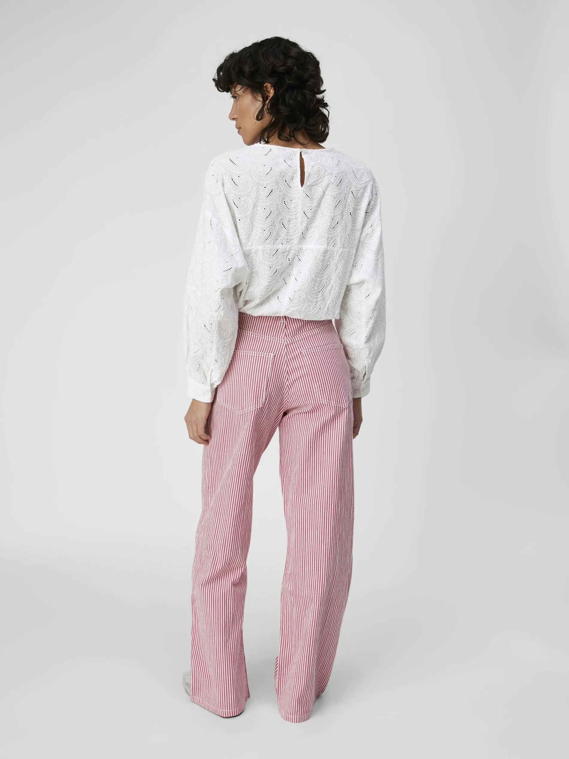 LANGE MOUWEN CROP TOP