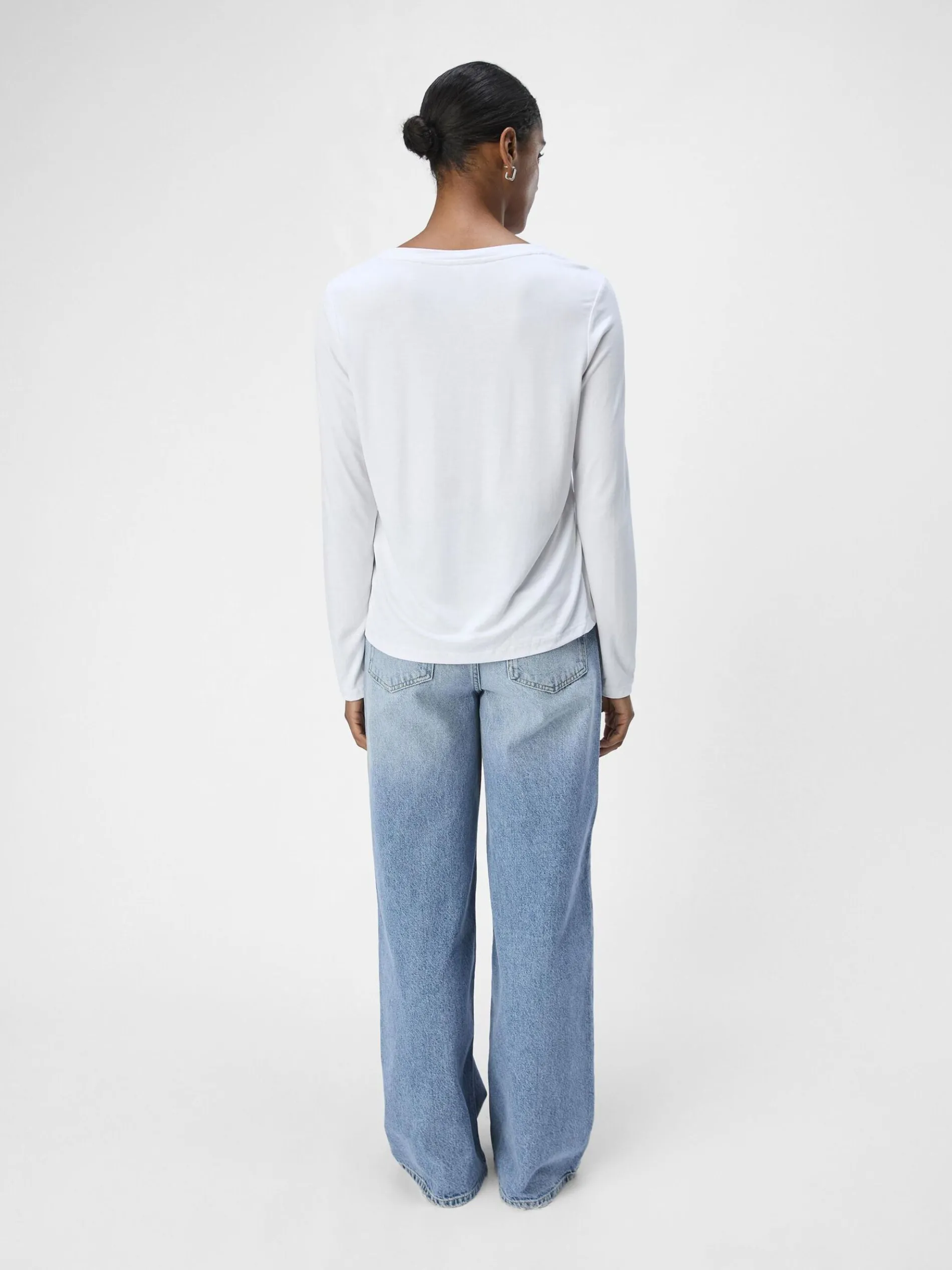 V-HALS TOP MET LANGE MOUWEN