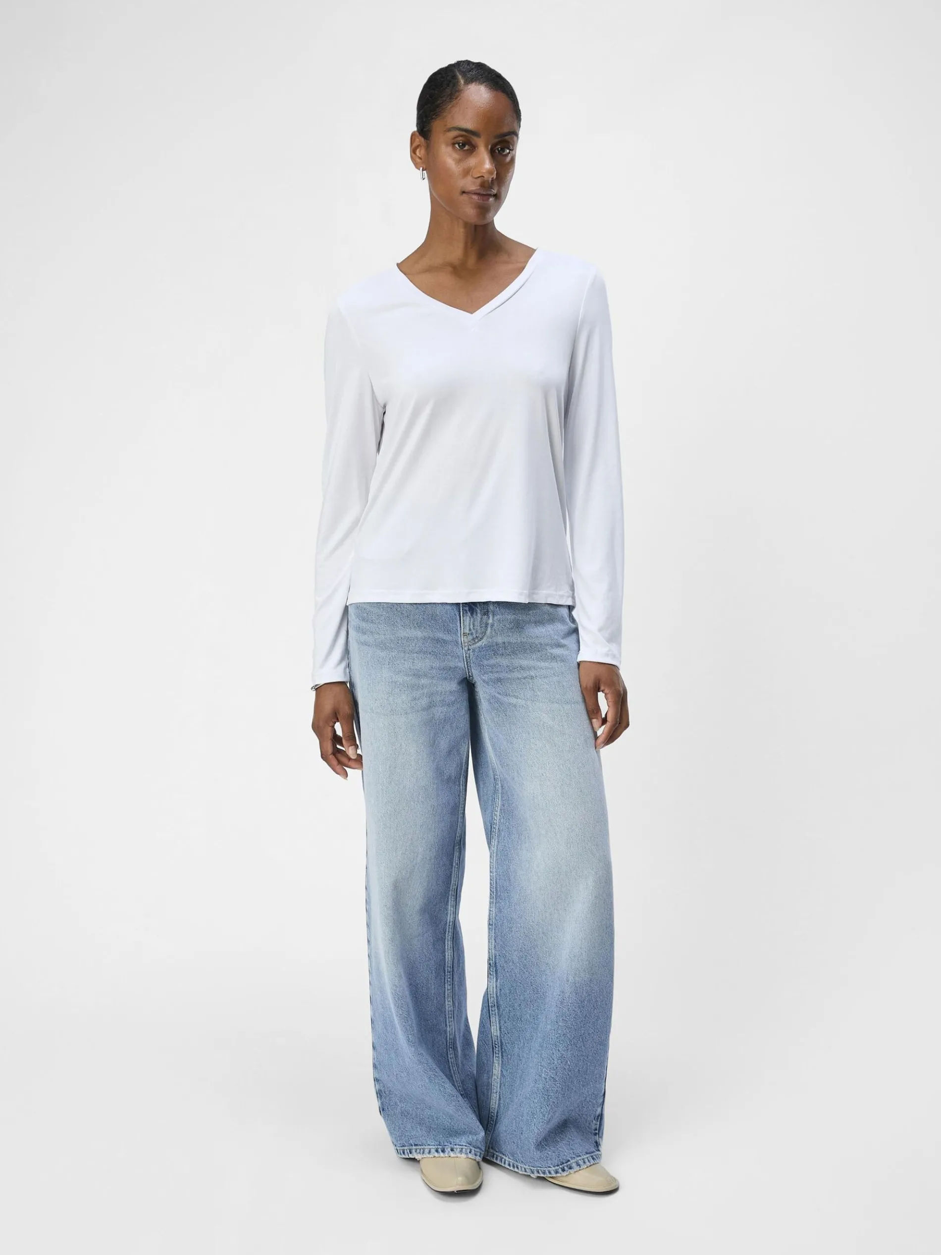 V-HALS TOP MET LANGE MOUWEN