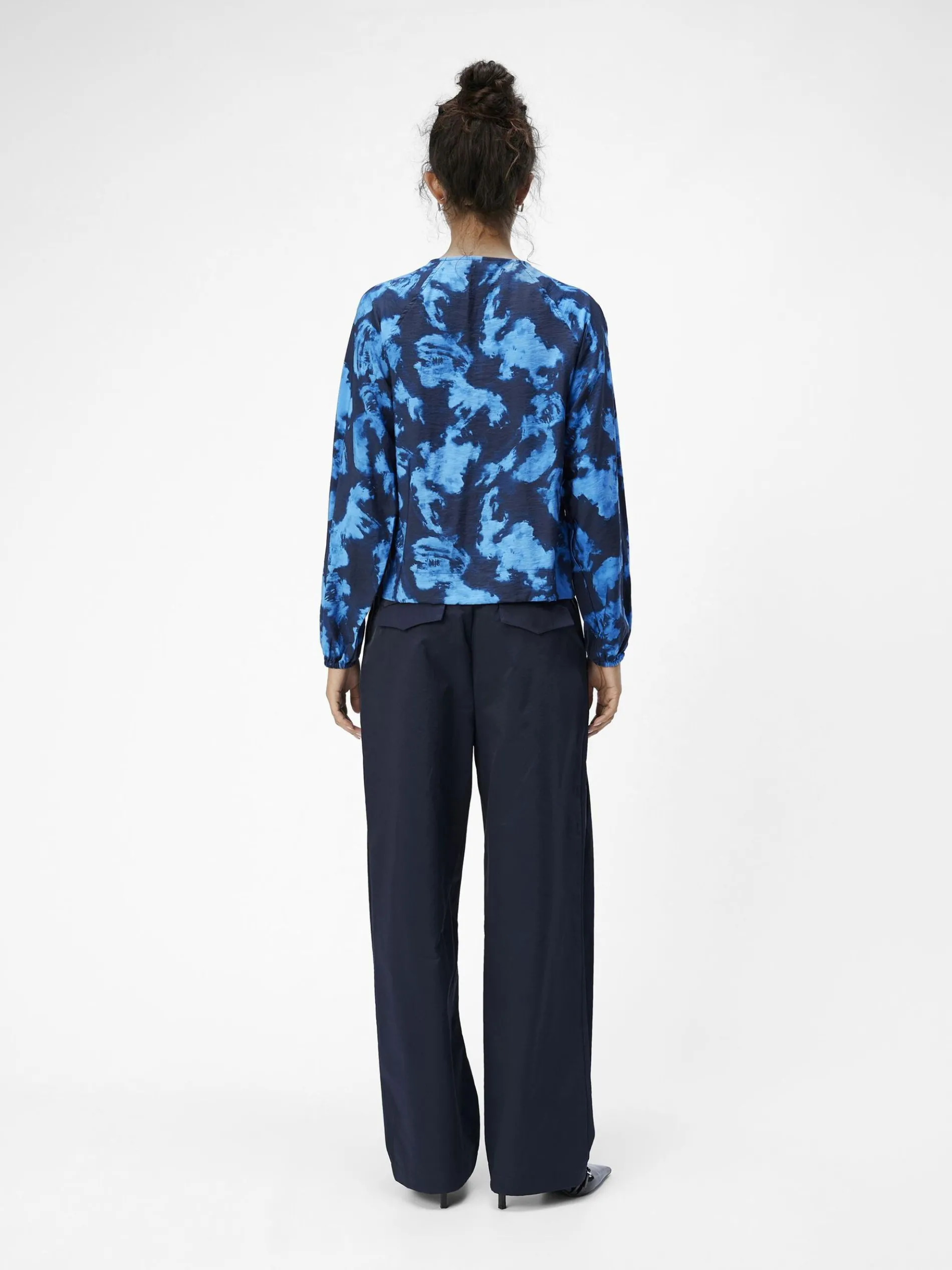 VOORKANT MET STRIKSLUITING TOP