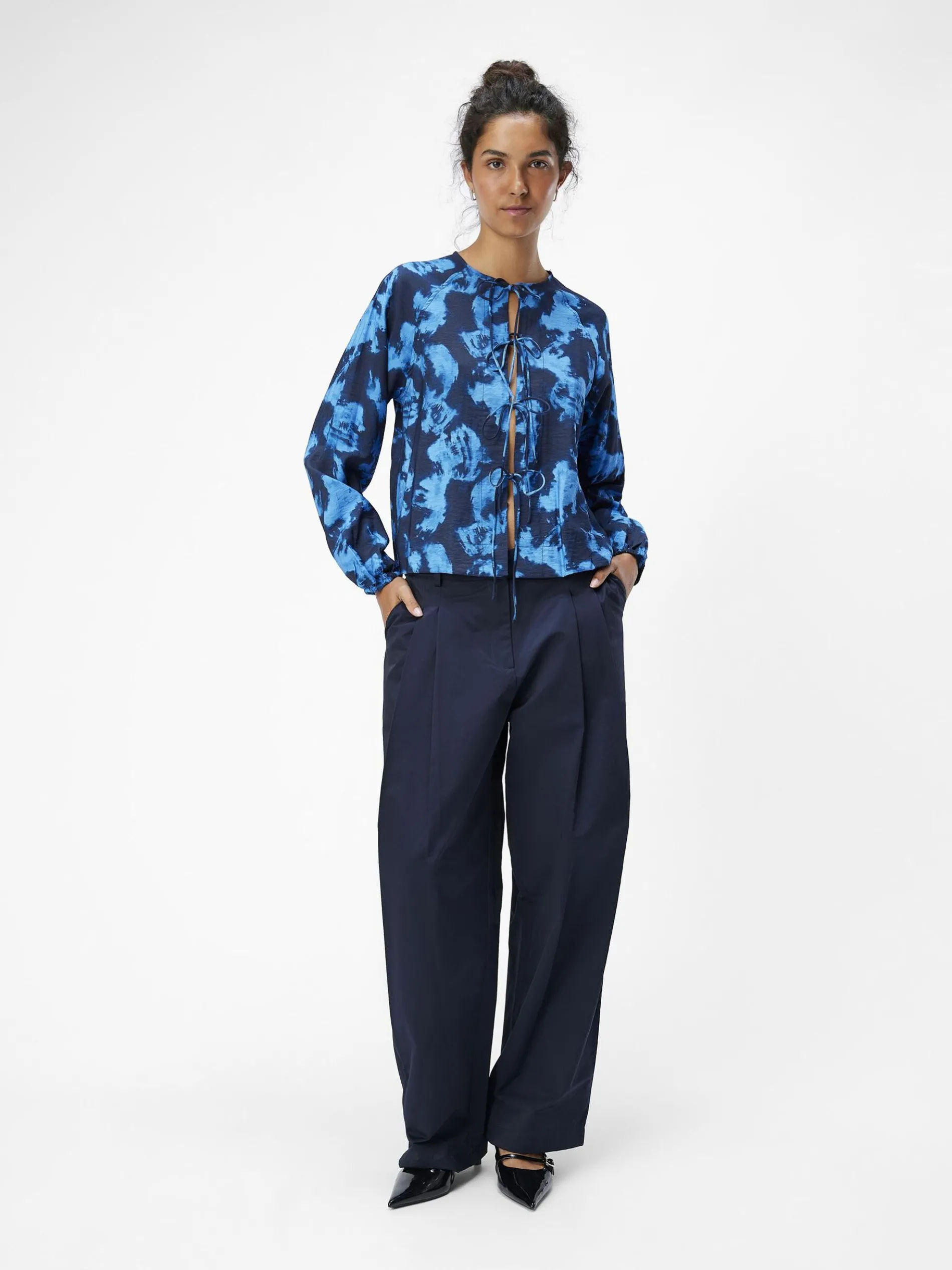 VOORKANT MET STRIKSLUITING TOP